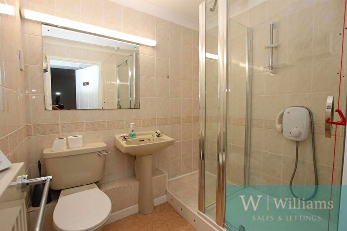 2 Bedroom Apartment To Rent In Currie Road, Sandown, PO36