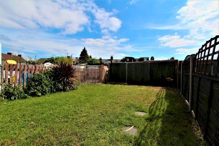 4 Bedroom Property To Rent In Perth Road, London, N22