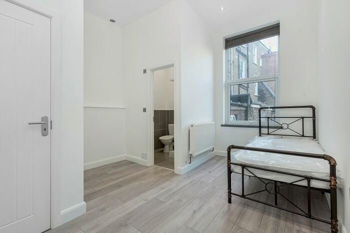 Studio To Rent In Beaconsfield Terrace Road, London, W14