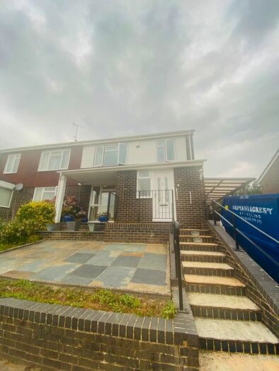 3 Bedroom Property To Rent In Brantridge Road, Crawley, RH10