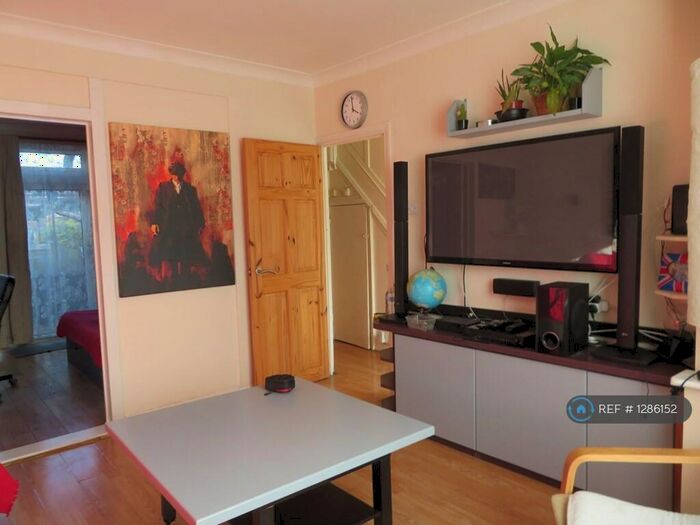 4 Bedroom Terraced House To Rent In Hazel Close, London, N13