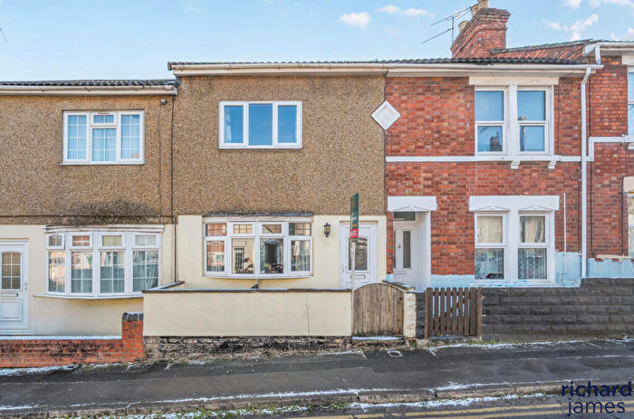 2 Bedroom Terraced House For Sale In Dowling Street, Swindon, SN1