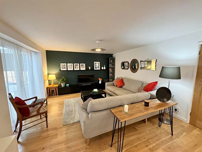 4 Bedroom Detached House For Sale In Hall Farm Crescent, Broughton Astley, Leicester, LE9