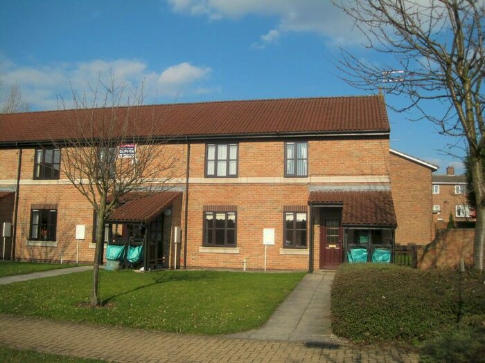 2 Bedroom Flat To Rent In Lyon Walk, Newton Aycliffe, County Durham, DL5