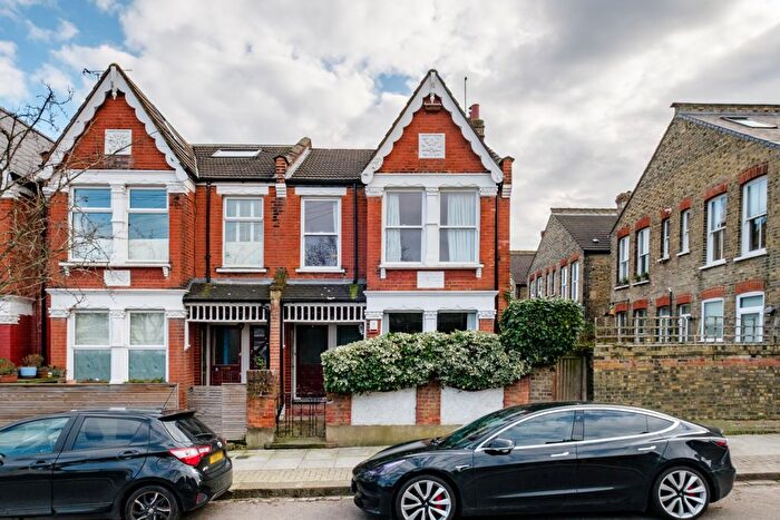 2 Bedroom Maisonette For Sale In Dagmar Road, London, N22