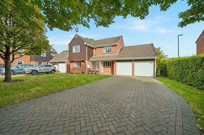 4 Bedroom Detached House For Sale In Elizabeth Drive, Wantage, OX12