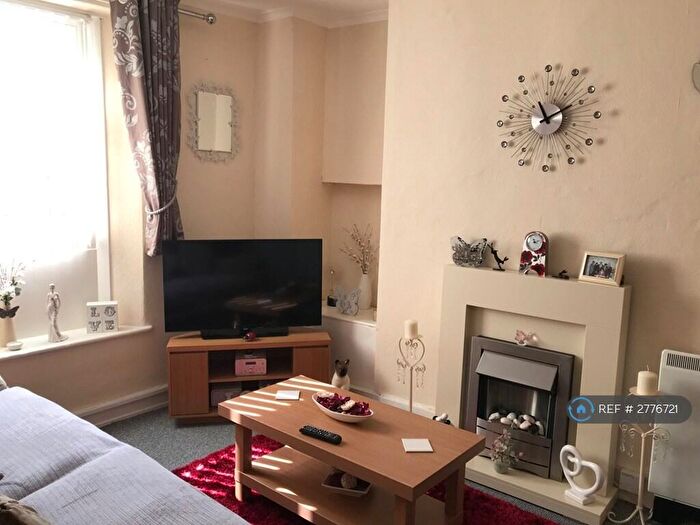 Studio To Rent In High St, Ilfracombe, EX34