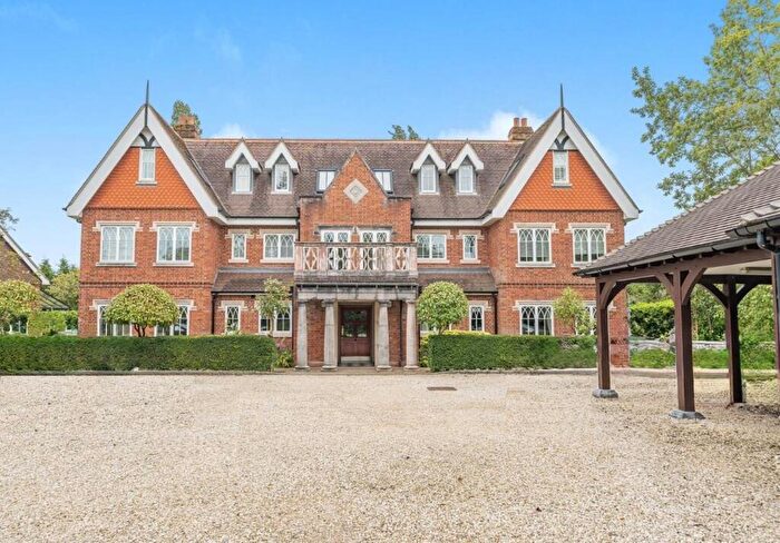 3 Bedroom Apartment To Rent In Fairlawns, Burridge, Southampton, SO31