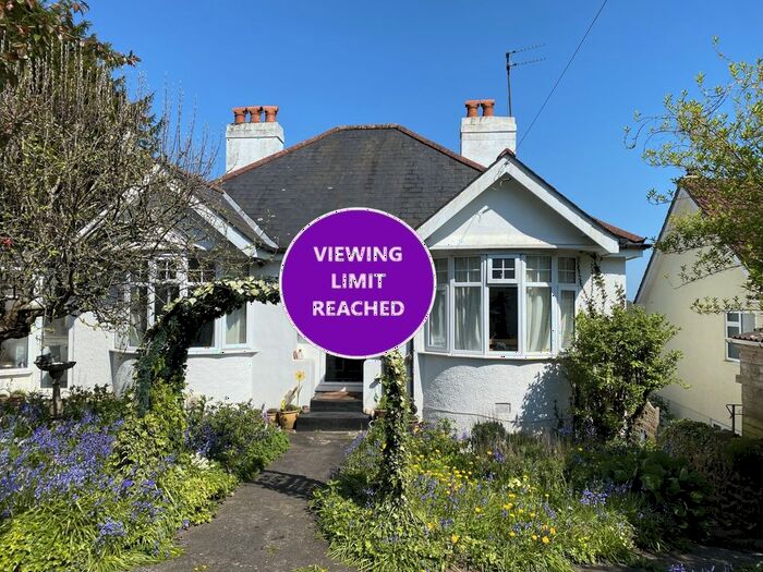 1 Bedroom Flat To Rent In Seymour Road, Newton Abbot, TQ12