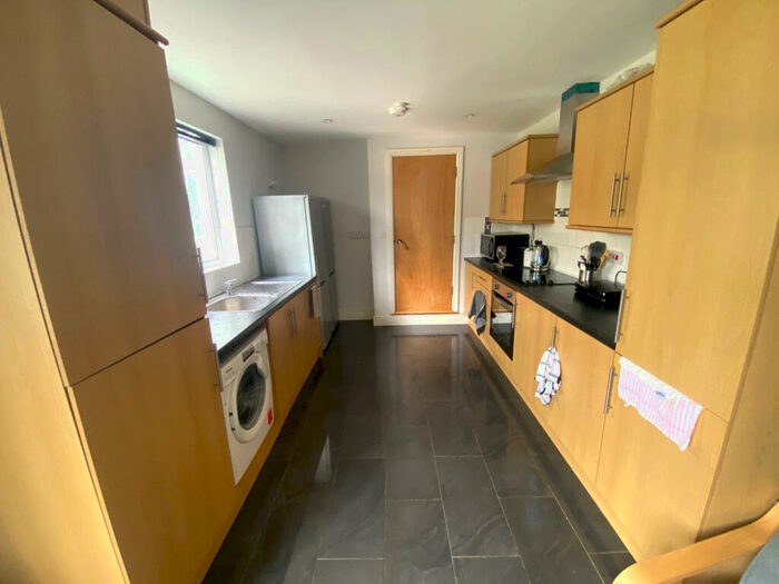 5 Bedroom Terraced House To Rent In Whitchurch Place, Cardiff, CF24