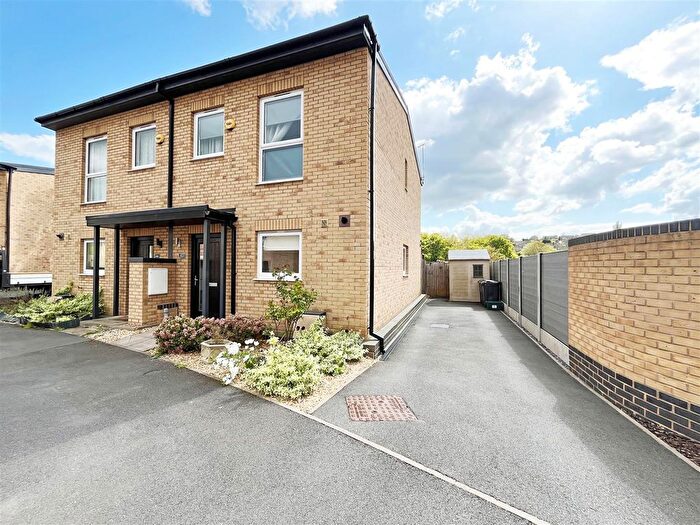 3 Bedroom Semi-Detached House To Rent In Horsley Lane, Gedling, Nottingham, NG4