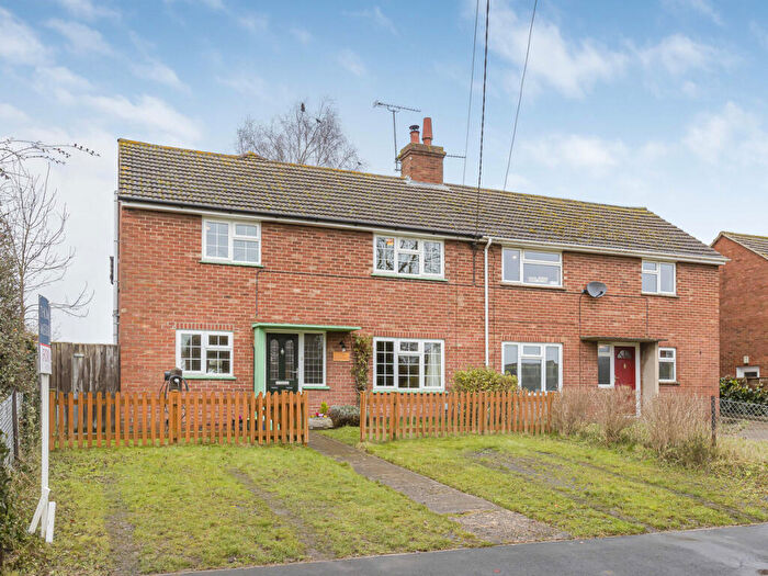 4 Bedroom Semi-Detached House For Sale In The Medway, East Hanney, OX12