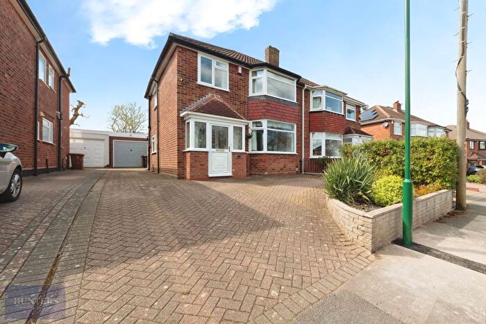 3 Bedroom Semi Detached House For Sale In Odensil Green, Solihull, B92