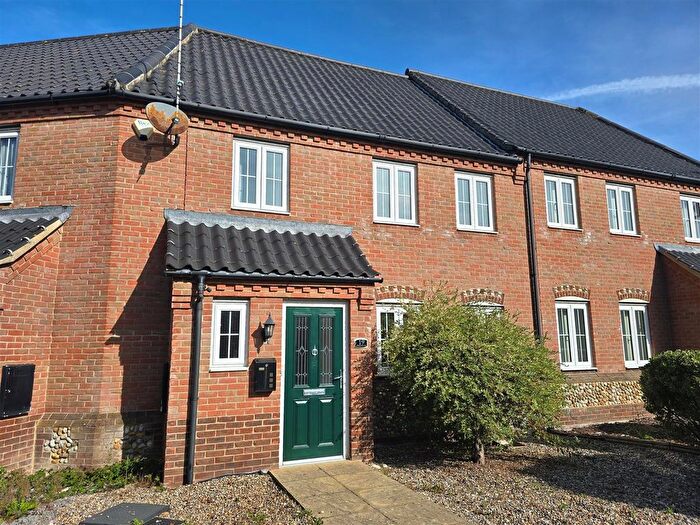 3 Bedroom Terraced House For Sale In Stable Field Way, Hemsby, Great Yarmouth, NR29