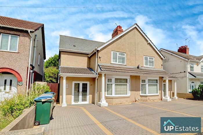3 Bedroom Semi-Detached House To Rent In Beacon Road, Coventry, CV6