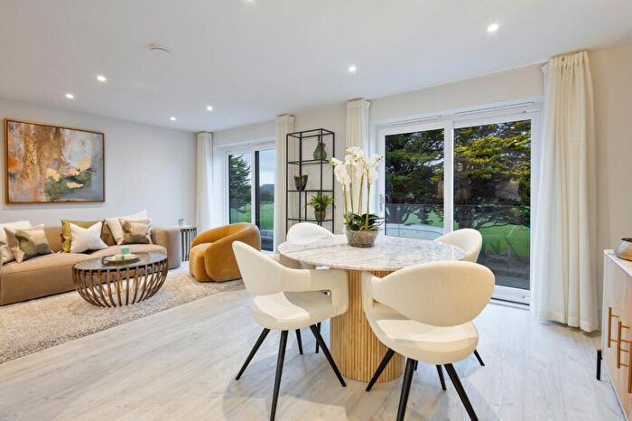 2 Bedroom Apartment For Sale In South Road, Hythe, Kent, CT21