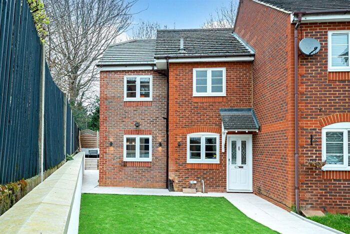 3 Bedroom Property For Sale In Parish Close (Crown Rise) Garston, Watford, WD25