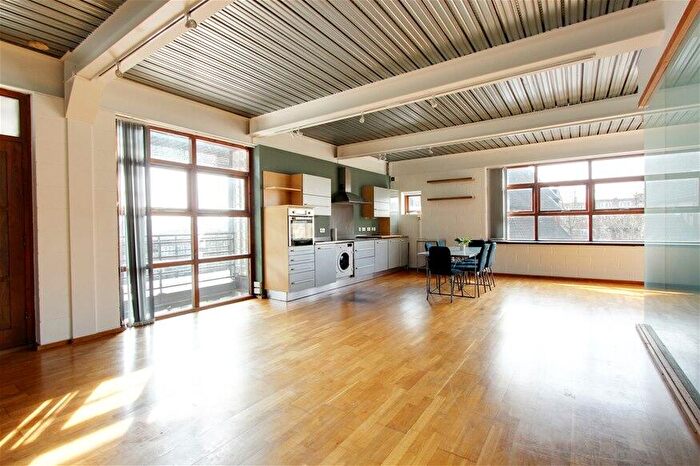 2 Bedroom Flat To Rent In Acton Lane, Harlesden, NW10