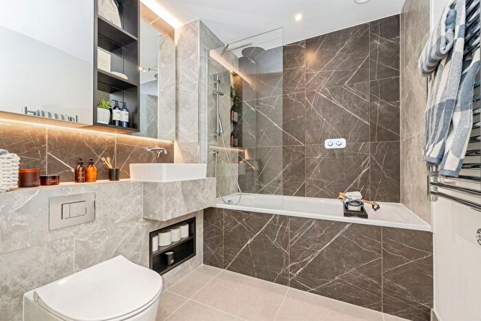 1 Bedroom Flat For Sale In Dart House The Exchange, Watford, WD24