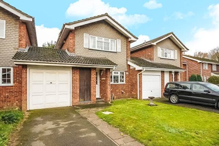 3 Bedroom Detached House To Rent In Thorpe, Surrey, TW20