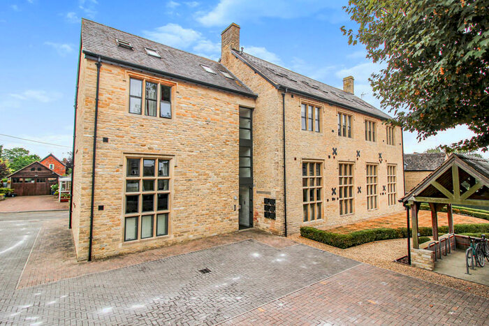 2 Bedroom Apartment To Rent In Gastons Road, Malmesbury, SN16