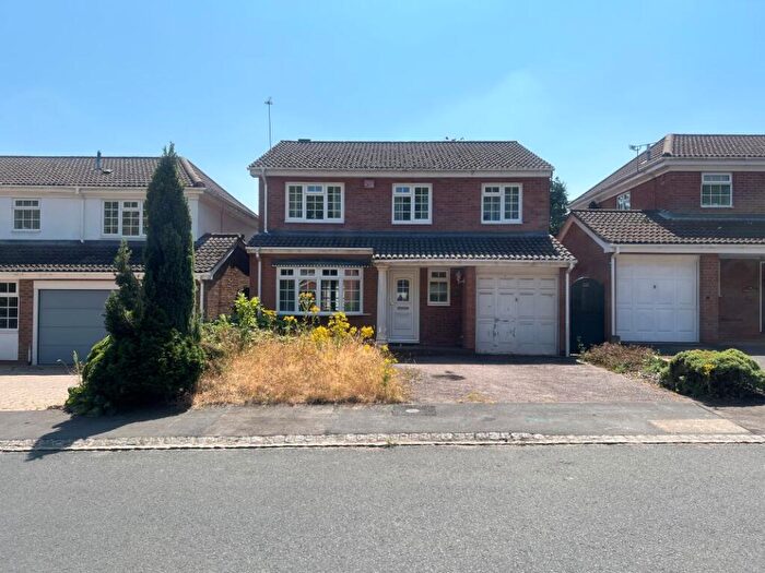 4 Bedroom Detached House For Sale In Nichols Close, Solihull, West Midlands, B92