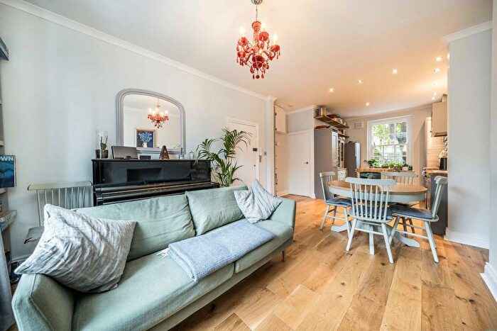 2 Bedroom Flat To Rent In Liverpool Road, London, N1