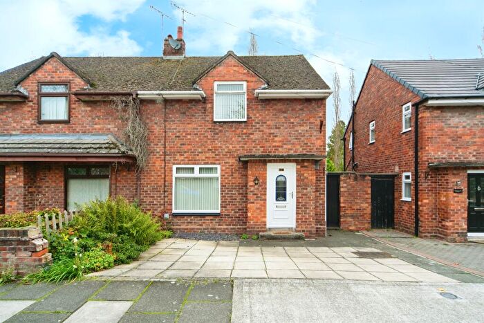 2 Bedroom Semi-Detached House For Sale In St. David Road, Wirral, CH62