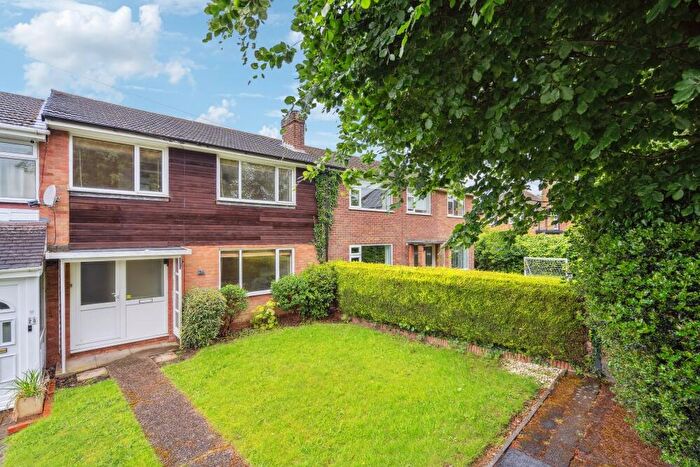 3 Bedroom Terraced House To Rent In Hill Farm Road, Chalfont St Peter, SL9