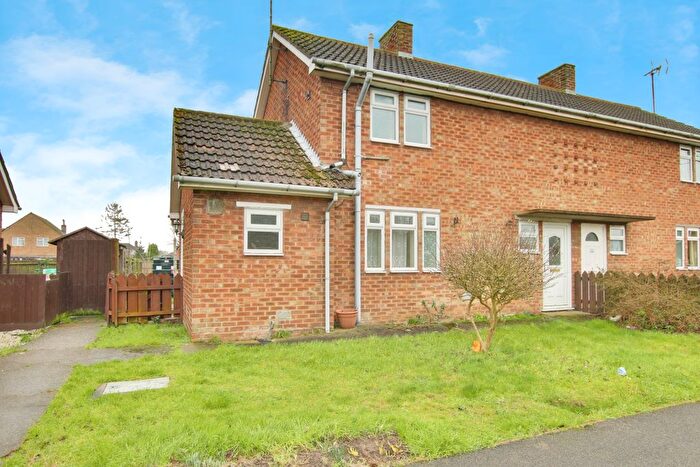 2 Bedroom Semi-Detached House For Sale In Waverley Close, Guyhirn, PE13