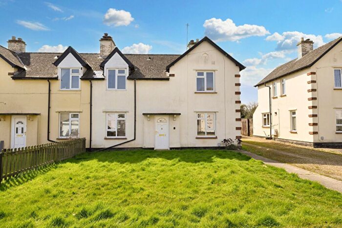 3 Bedroom Semi-Detached House For Sale In Bank Avenue, Somersham, Cambridgeshire, PE28