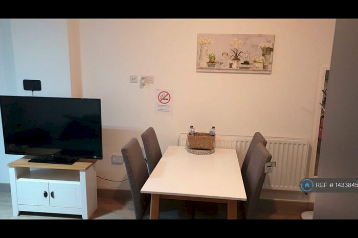 1 Bedroom Flat To Rent In South Street, Romford, RM1