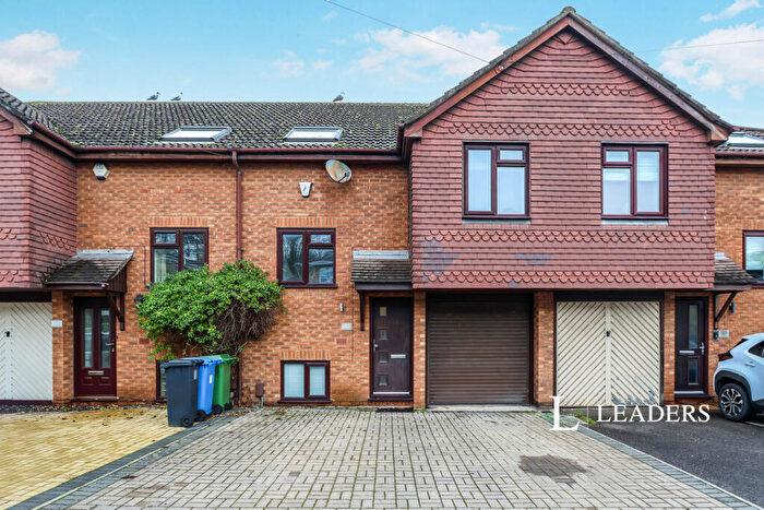 Terraced House To Rent In Surrey Road, BH12