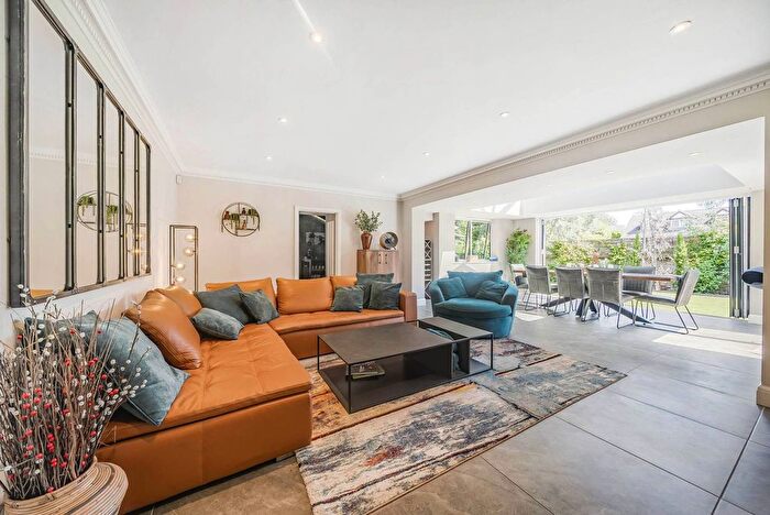 5 Bedroom Detached House To Rent In Old Perry Street, Chislehurst, BR7