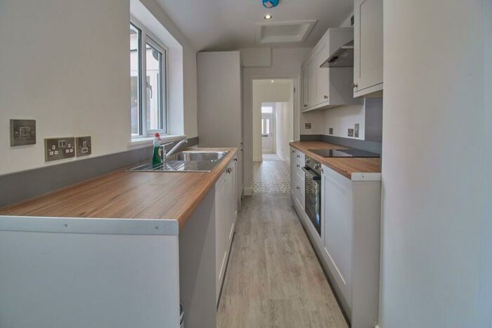 3 Bedroom Terraced House To Rent In Trinity Lane, Hinckley, LE10