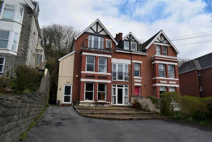 3 Bedroom Flat To Rent In Rotherslade Road, Langland, Swansea, SA3
