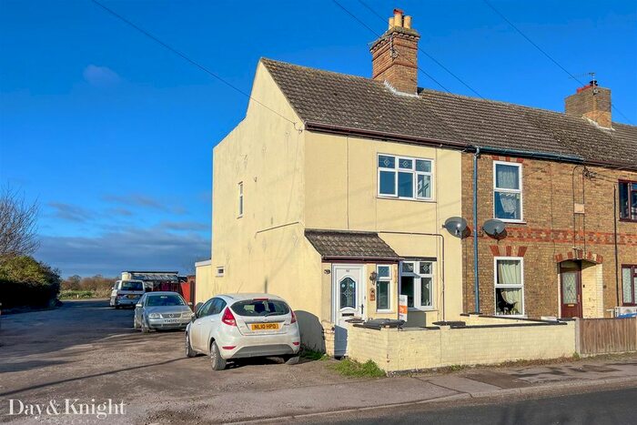 3 Bedroom End Of Terrace House To Rent In London Road, Kessingland, Lowestoft, NR33