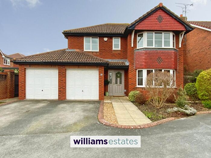 4 Bedroom Detached House For Sale In Lon Ystrad, Rhyl, LL18