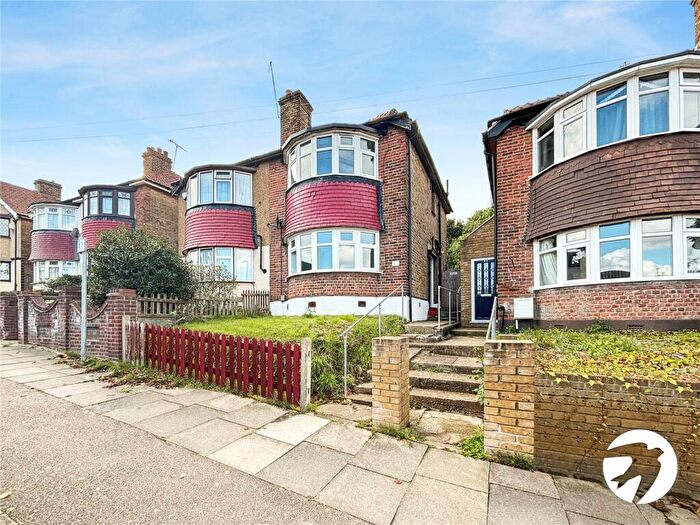 3 Bedroom Semi-Detached House To Rent In Lyme Road, Welling, Kent, DA16