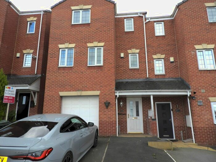3 Bedroom Semi-Detached House To Rent In Swan Court, Askern, Doncaster, DN6