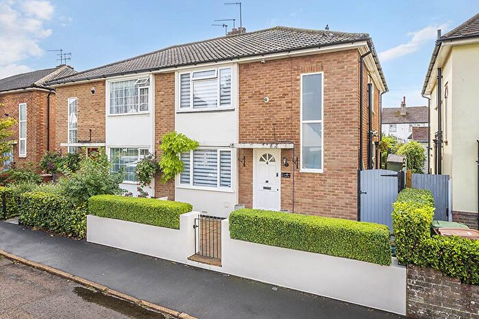 3 Bedroom Semi-Detached House For Sale In Crendon Park, Southborough, Tunbridge Wells, TN4