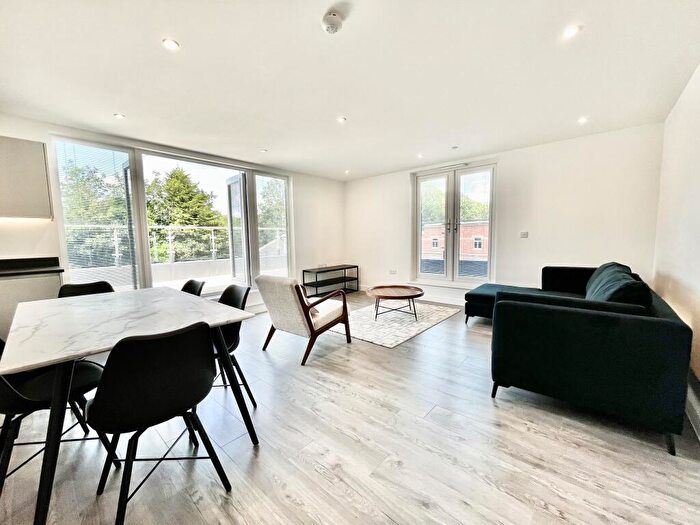 3 Bedroom Apartment To Rent In Alexandra Park, Willow Road, Leeds, LS4