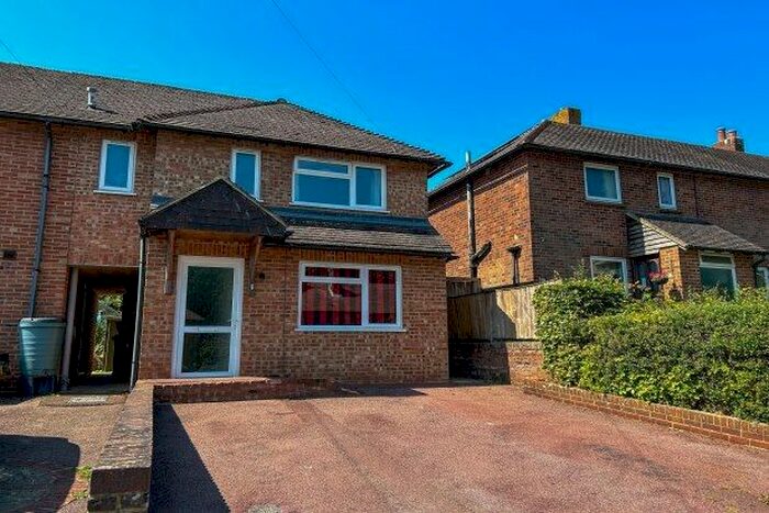 2 Bedroom End Of Terrace House To Rent In Bracken Close, Crowborough, TN6