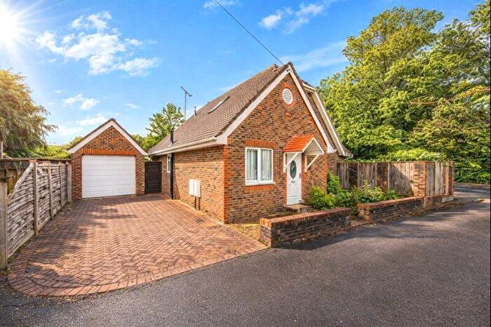 3 Bedroom Detached House For Sale In Hazeldean Drive, Rowlands Castle, Hampshire, PO9