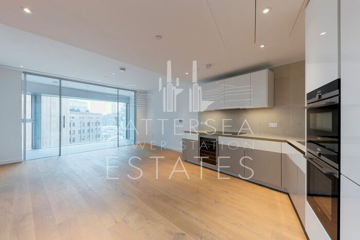 3 Bedroom Flat To Rent In L-, Electric Boulevard, Battersea, SW11
