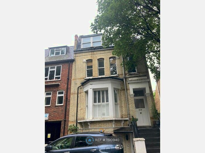 2 Bedroom Flat To Rent In Auriol Road, London, W14