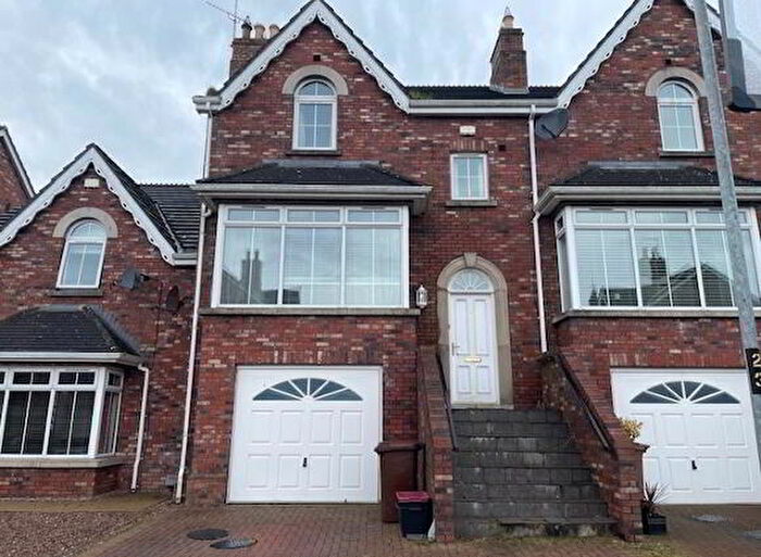 3 Bedroom Mid TownHouse For Sale In Galgorm Court, Ballymena, BT42