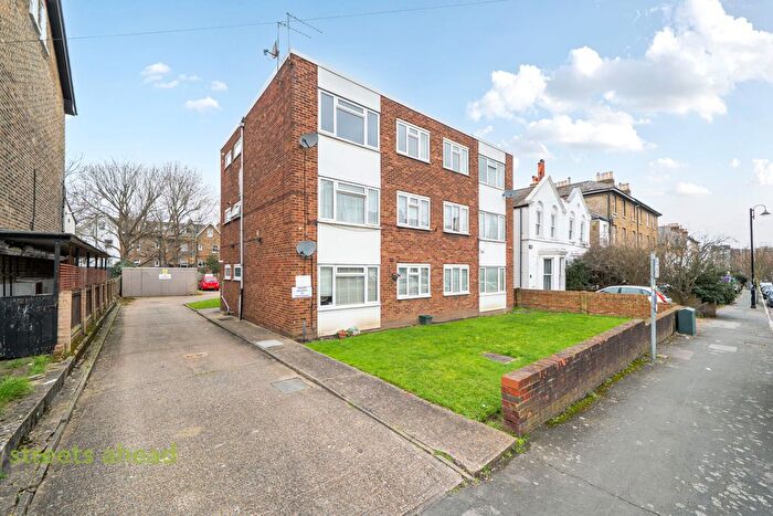 1 Bedroom Flat For Sale In Elgin Road, Croydon, CR0