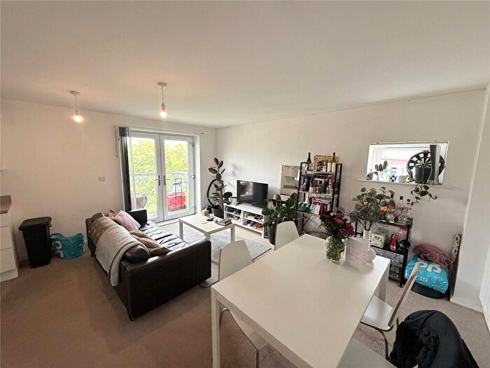 2 Bedroom Flat To Rent In Spinner House A, Elmira Way, Salford, Greater Manchester, M5
