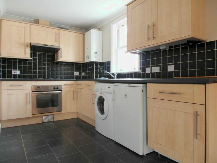 2 Bedroom Flat To Rent In St Pauls St. North, Cheltenham, GL50